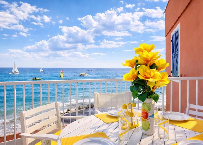 Daire Lemon & Salt Seafront With Amazing Terrace - Prime Location Alassio
