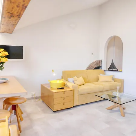 Apartment Lemon & Salt Seafront With Amazing Terrace - Prime Location